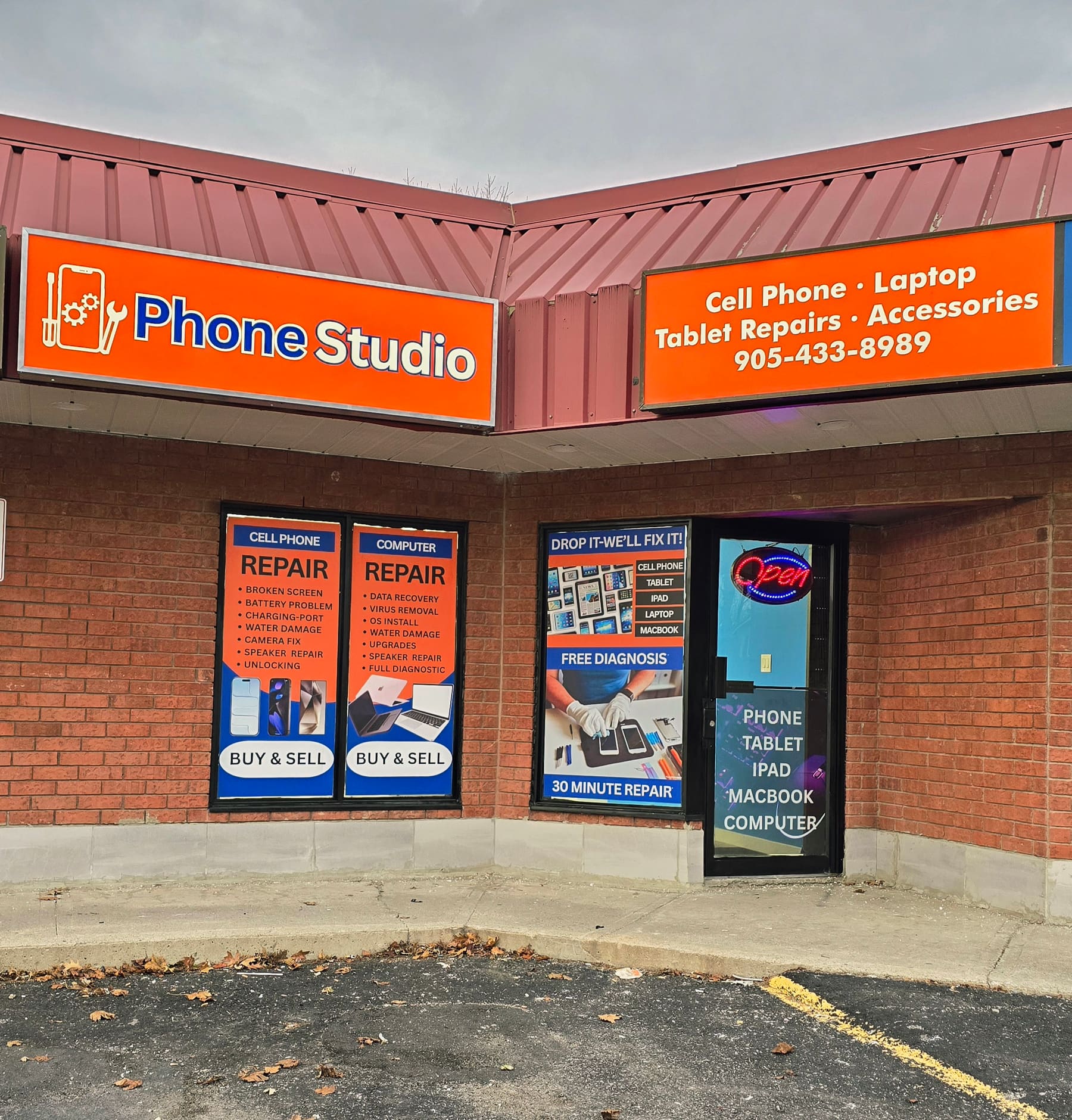 Phone Studio storefront in Glenabbey Plaza, Courtice