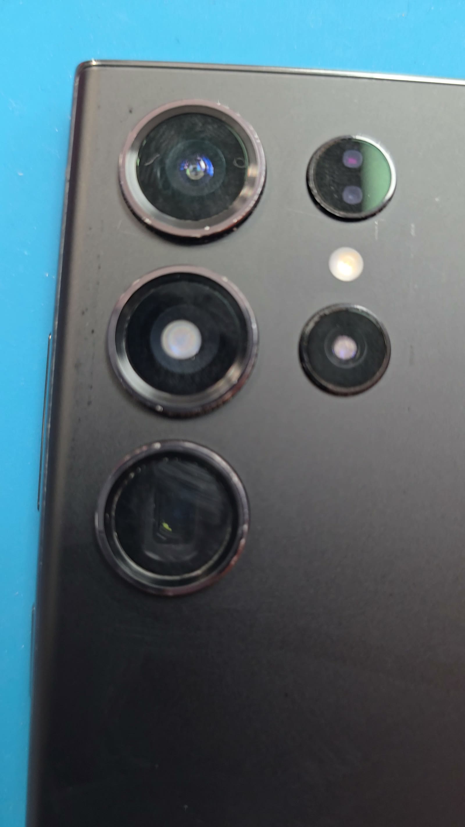 Phone Studio ultrasonic board clean for water damage in Courtice